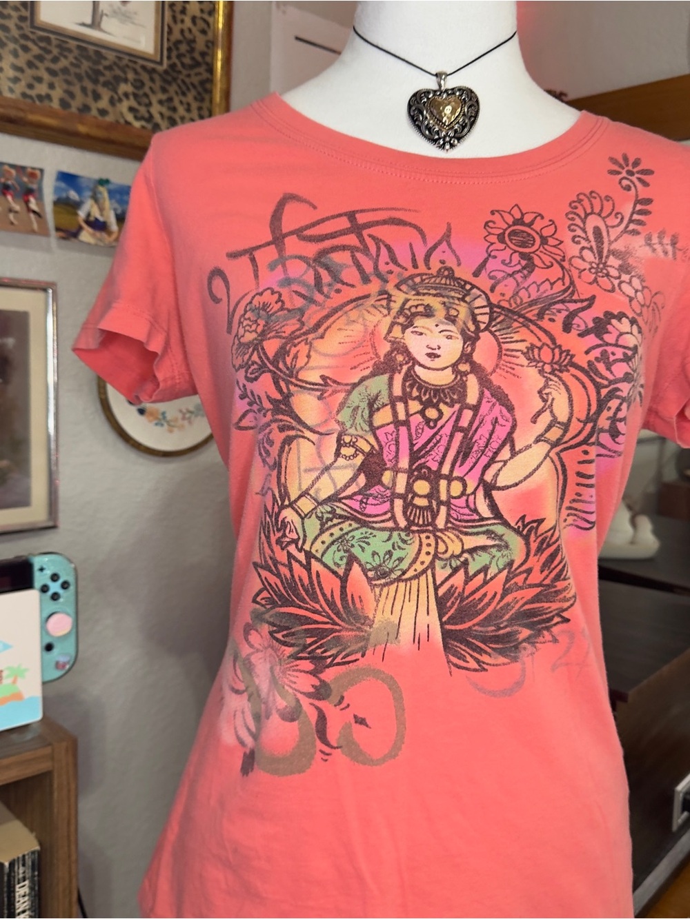 Y2K lucky brand Graphic Short-Sleeve Women's Tee - Boho Lotus Print - Picture 6 of 8